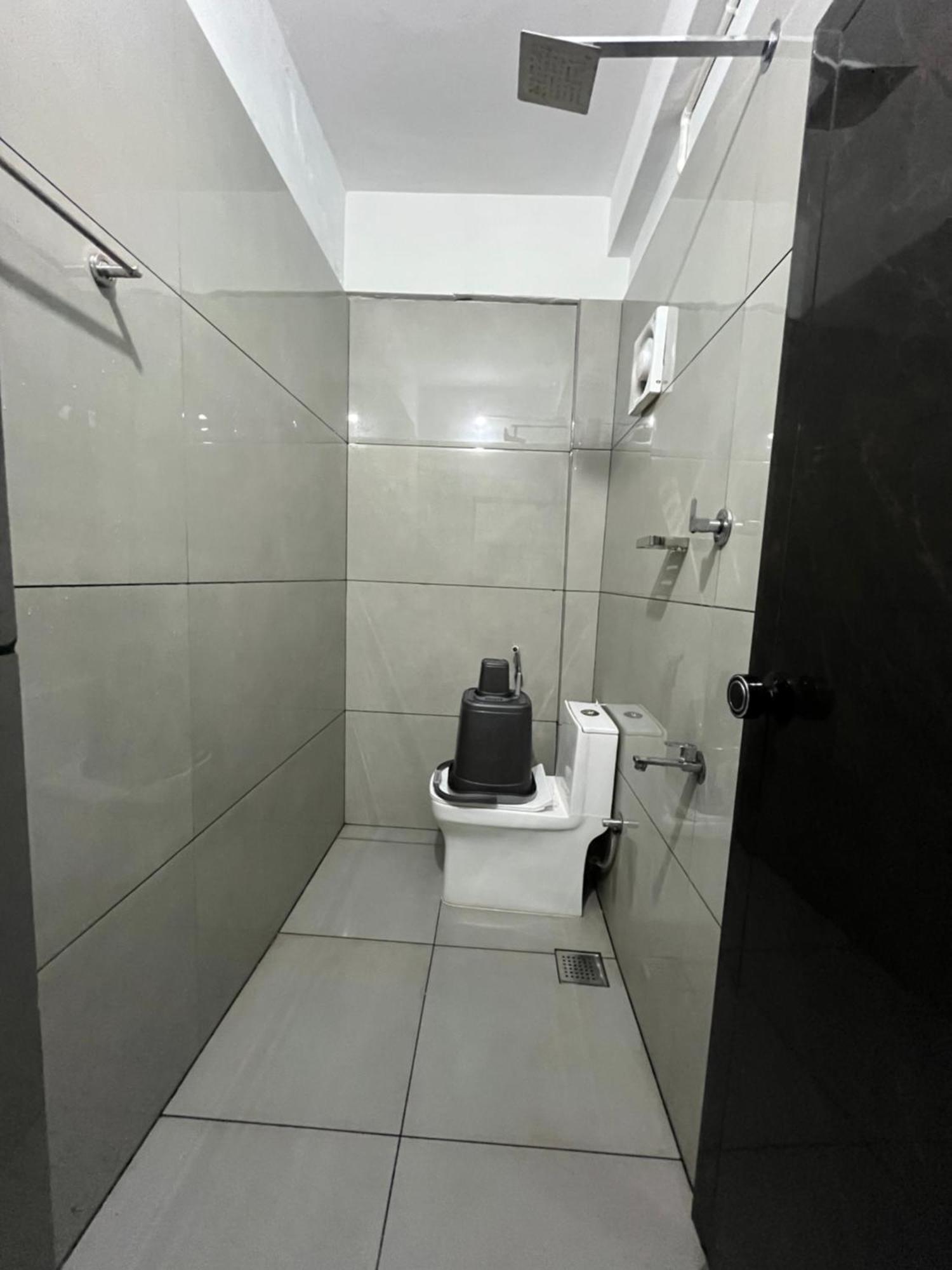 Priya Lodge Kozhikode Exteriör bild