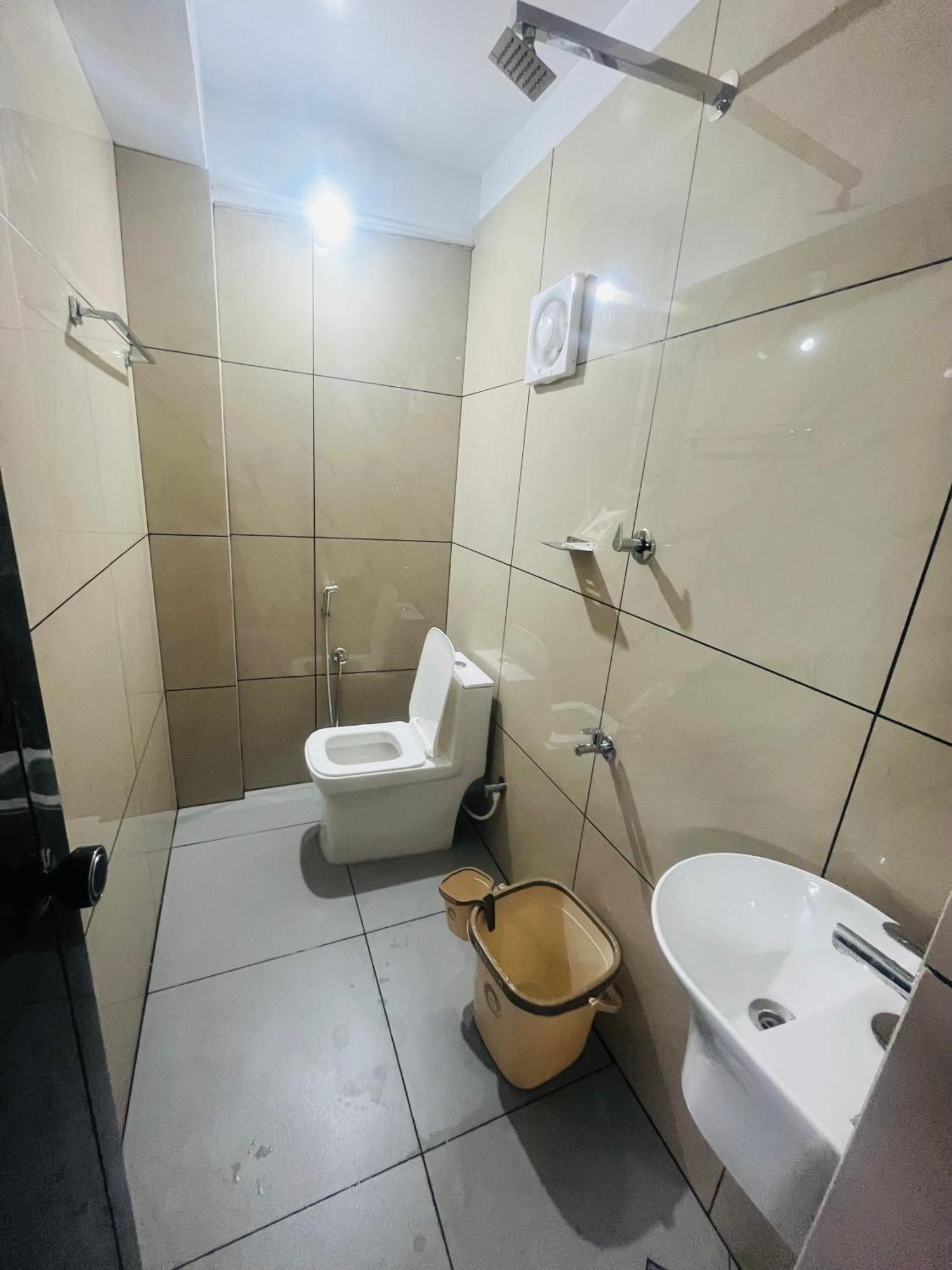 Priya Lodge Kozhikode Exteriör bild