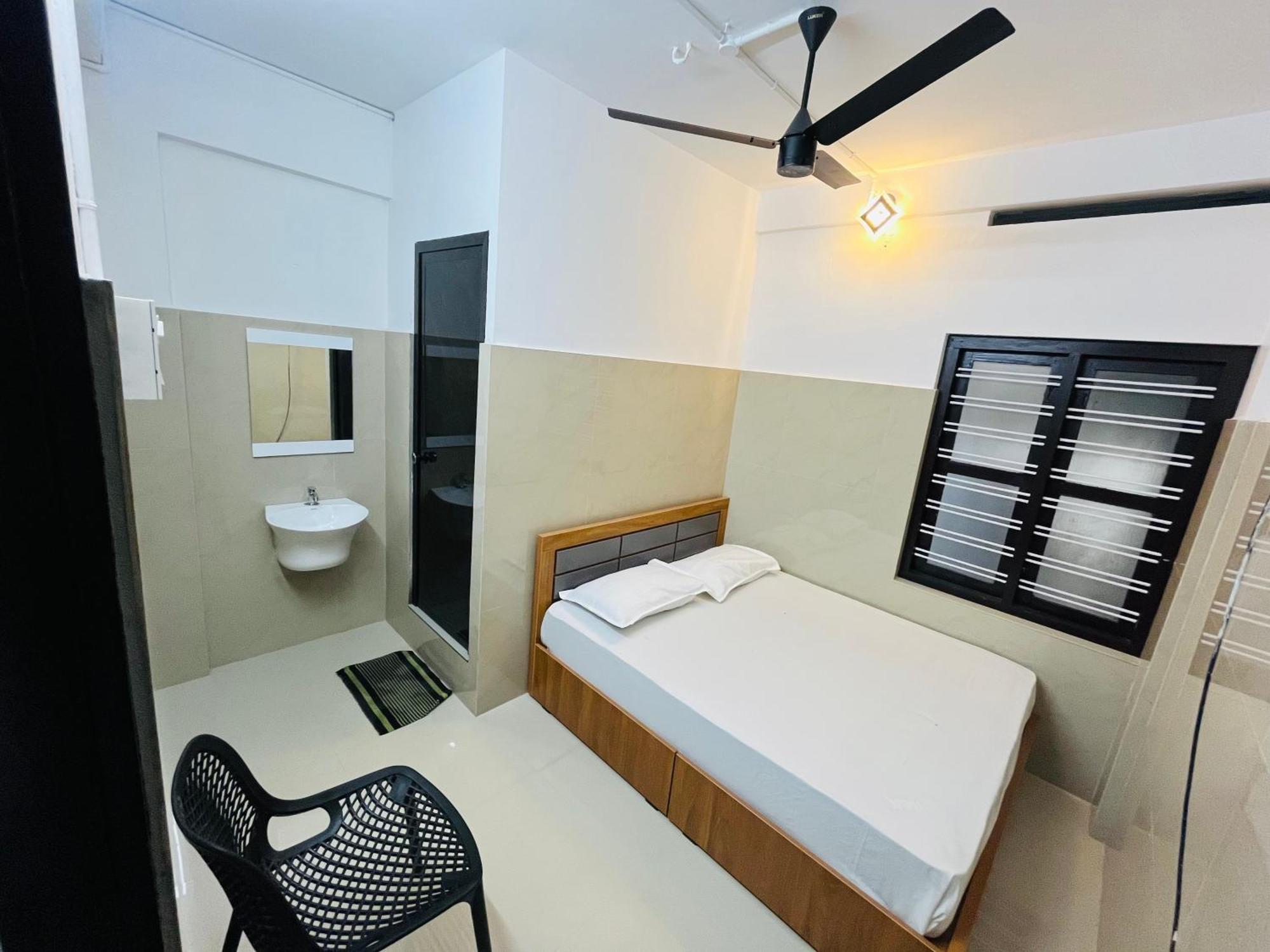 Priya Lodge Kozhikode Exteriör bild